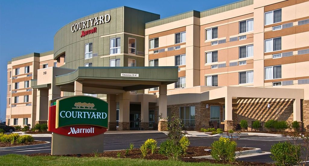 ホテル コートヤード ヤングスタウン キャンフィールド Canfield エクステリア 写真